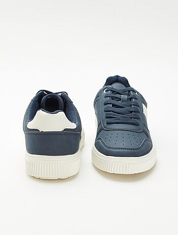 Sneakers con lacci tinta unita