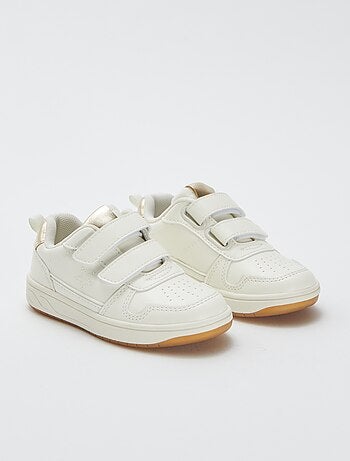 Sneakers con strappi