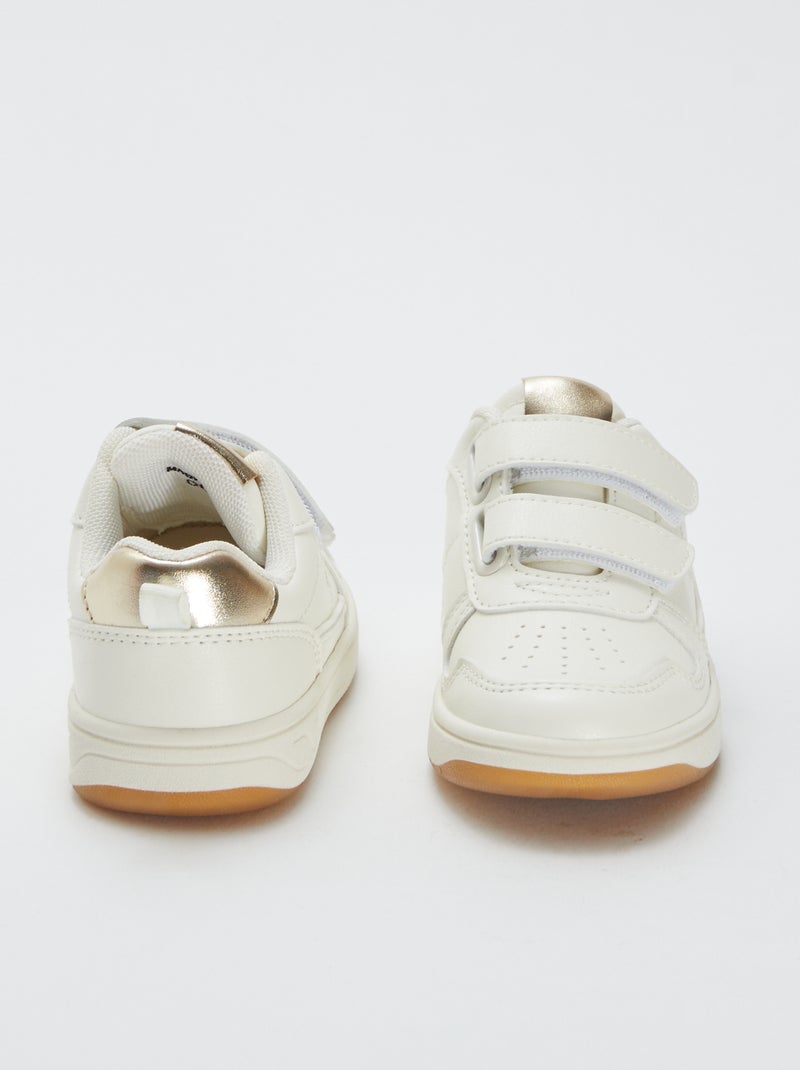 Sneakers con strappi Beige - Kiabi