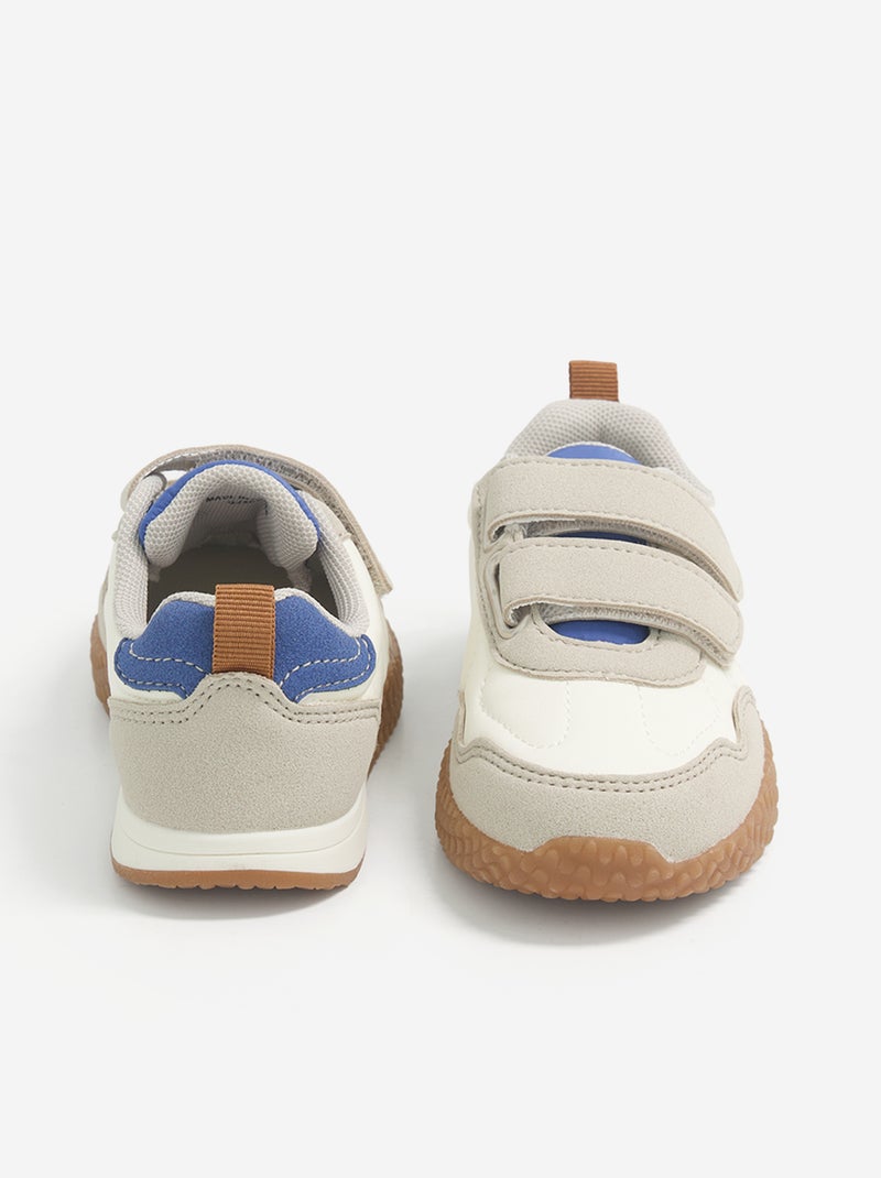 Sneakers con strappi Beige - Kiabi