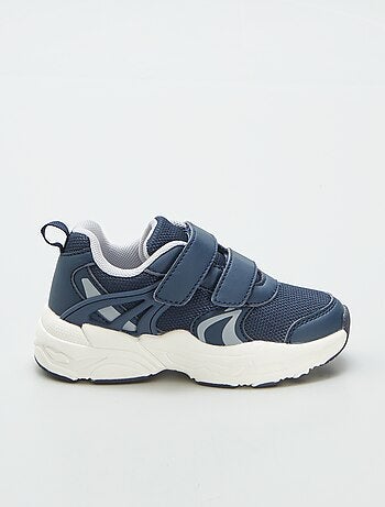 Sneakers con strappi