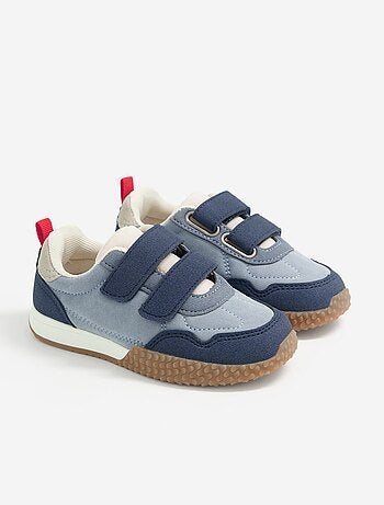 Sneakers con strappi