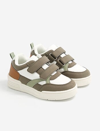 Sneakers con strappi