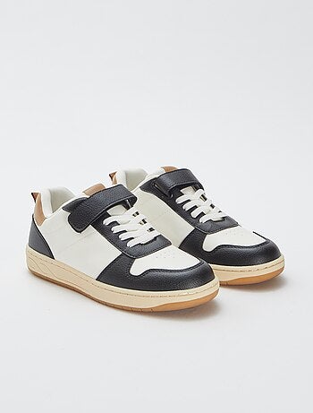 Sneakers con strappi