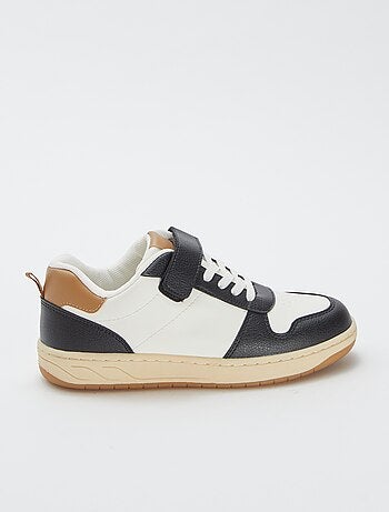 Sneakers con strappi