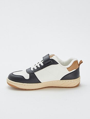 Sneakers con strappi