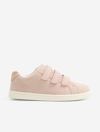 Sneakers con strappi