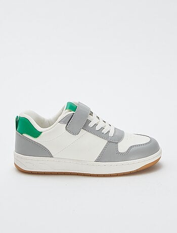 Sneakers con strappi