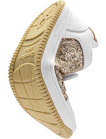 Sneakers conguitos barefoot detalles brillantes