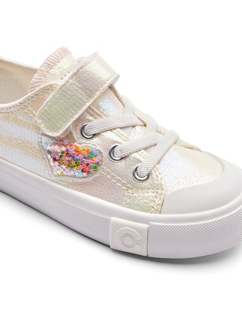 Sneakers Conguitos Corazones - Kiabi Sneakers Conguitos Corazones - Kiabi