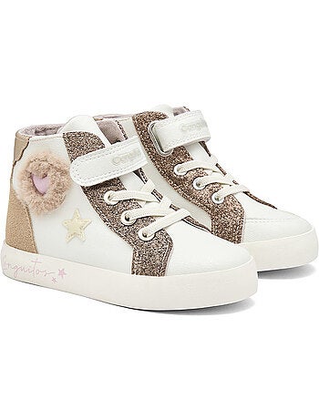 Sneakers conguitos corazones pelo