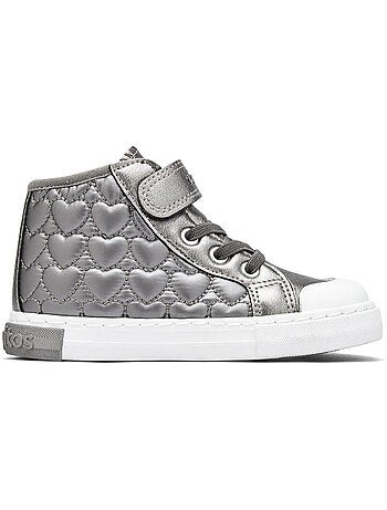 Sneakers conguitos corazones
