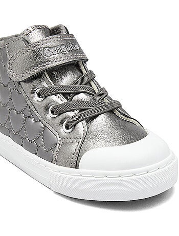 Sneakers conguitos corazones