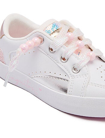 Sneakers conguitos detalles brillantes