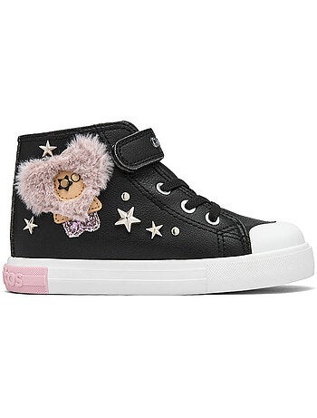 Sneakers conguitos estrellas pelo