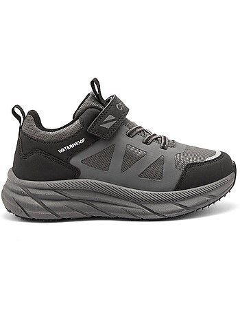 Sneakers conguitos impermeables