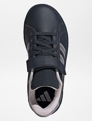 Sneakers 'Grand Court' olografiche 'adidas'