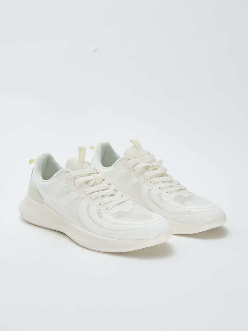Sneakers in mesh tipo running con lacci Grigio - Kiabi