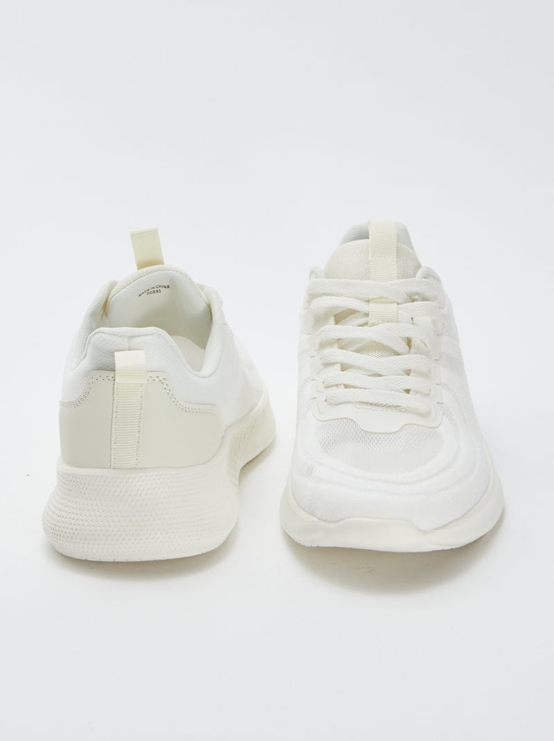 Sneakers in mesh tipo running con lacci Grigio - Kiabi