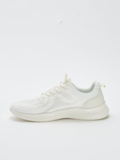 Sneakers in mesh tipo running con lacci - Kiabi