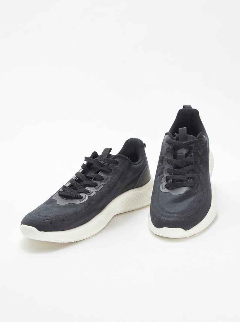 Sneakers in mesh tipo running con lacci Nero - Kiabi