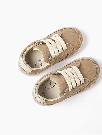 Sneakers in suede con lacci