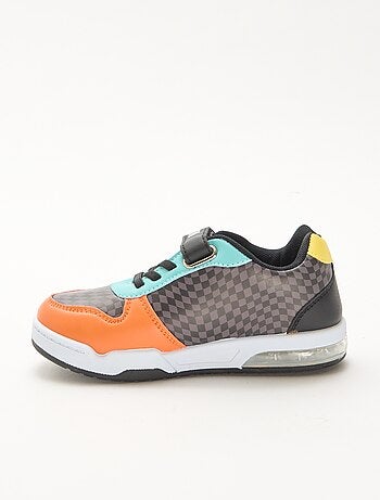 Sneakers luminose 'Pokémon'