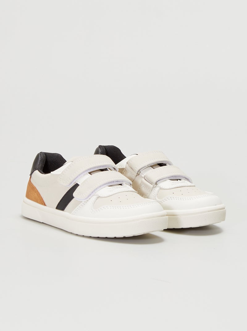 Sneakers moda con strappi bianco - Kiabi