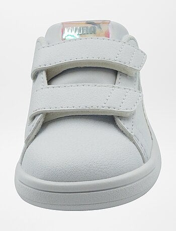 Sneakers 'Puma' olografiche