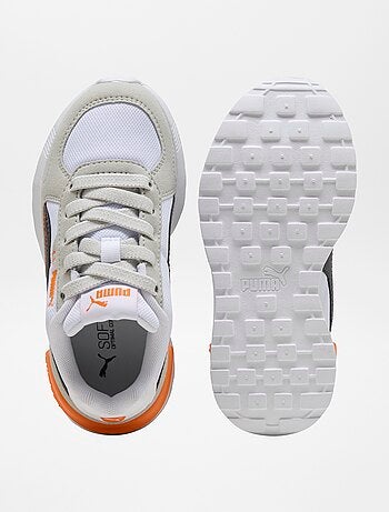 Sneakers running 'Puma'