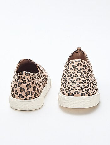 Sneakers slip-on con stampa leopardata