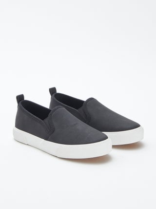 Sneakers slip-on in finto camoscio