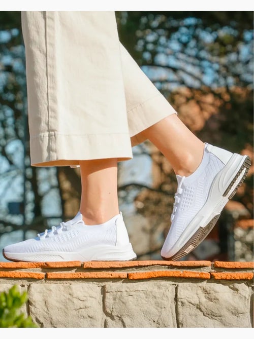 Sneakers slip-on, morbida e leggera, con lacci  Isotoner - Kiabi