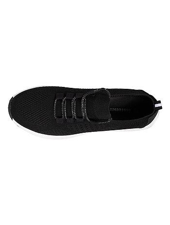 Sneakers slip-on, morbida e leggera, con lacci isotoner