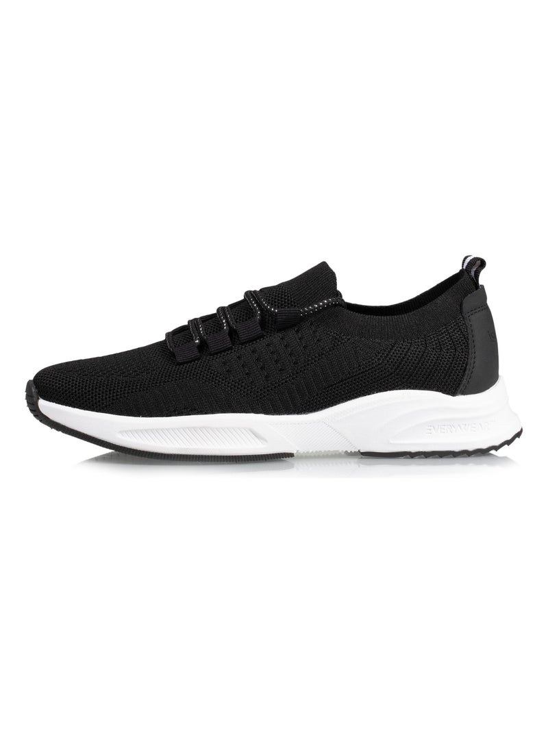Sneakers slip-on, morbida e leggera, con lacci Nero - Kiabi