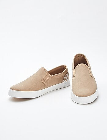 Sneakers slip-on quadrettate