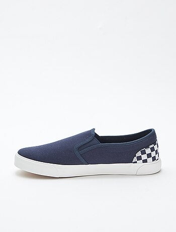 Sneakers slip-on quadrettate