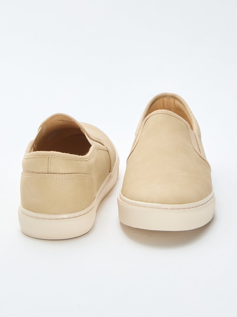 Sneakers slip-on tipo scamosciato Beige - Kiabi