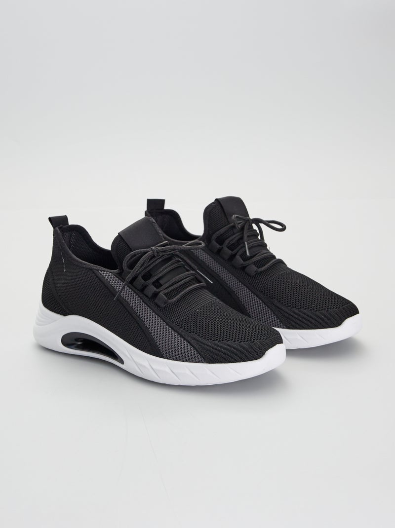 Sneakers sportive in tessuto nero - Kiabi