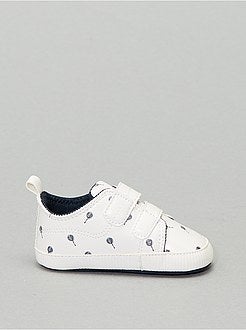 Sneakers stampate con strappi - Kiabi