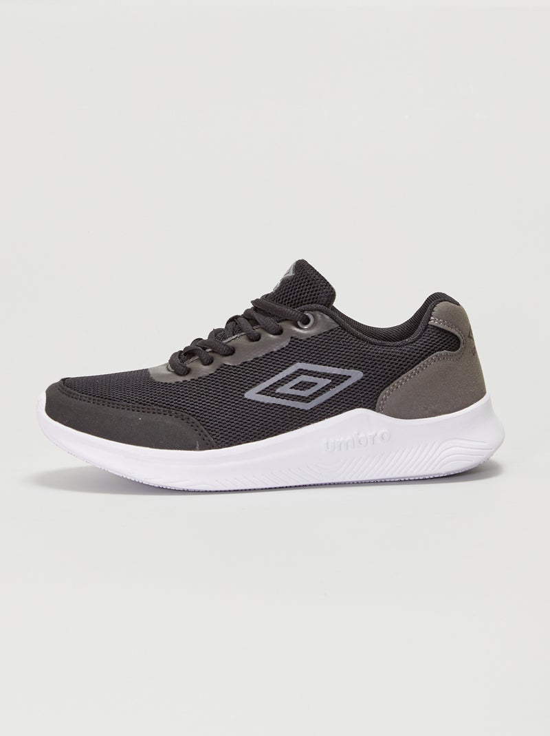 Sneakers 'Umbro' stile running grigio/nero - Kiabi