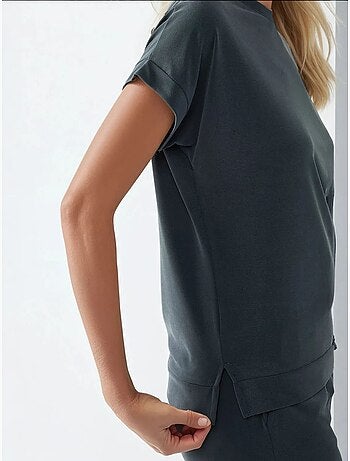 Soft touch basic t-shirt hiccup