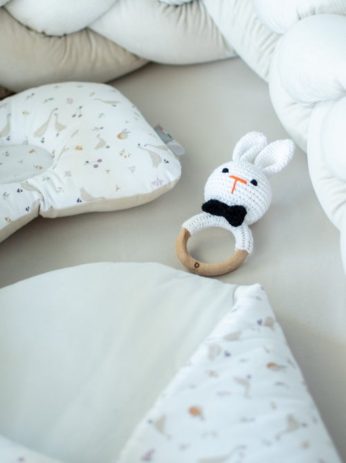 Sonaglino in cotone lavorato a maglia e legno naturale | SEVIRA KIDS - Kiabi