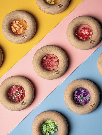 Sonaglio sensoriale donut, frutti | Petit Boum