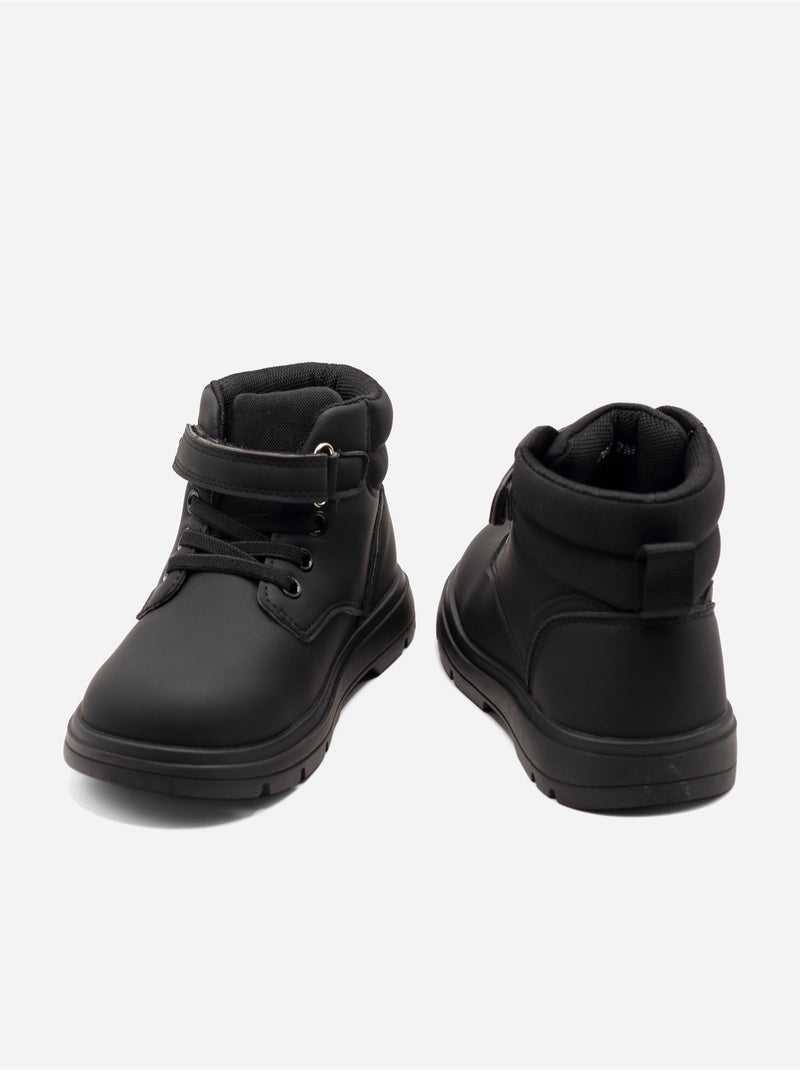 Stivaletti con chiusura a velcro Nero - Kiabi