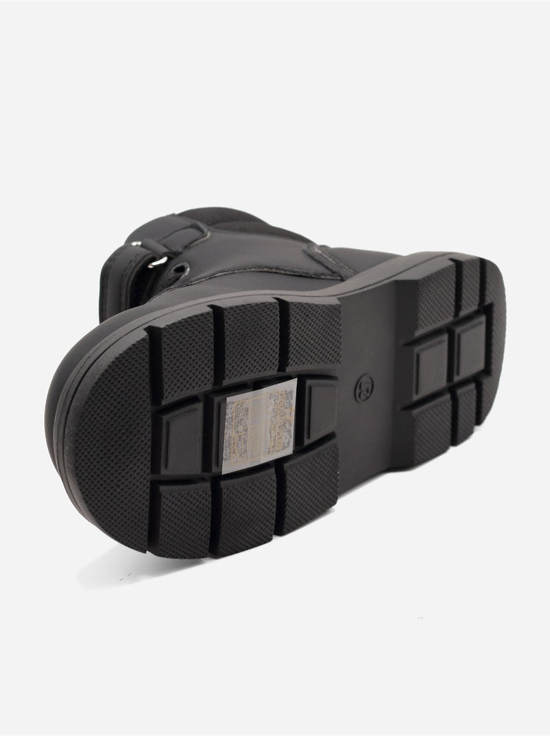 Stivaletti con chiusura a velcro Nero - Kiabi