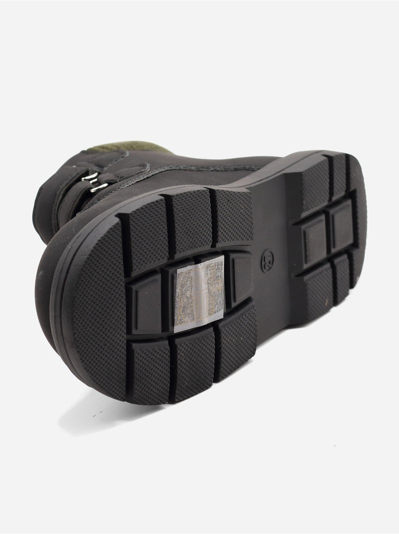 Stivaletti con chiusura a velcro Nero - Kiabi