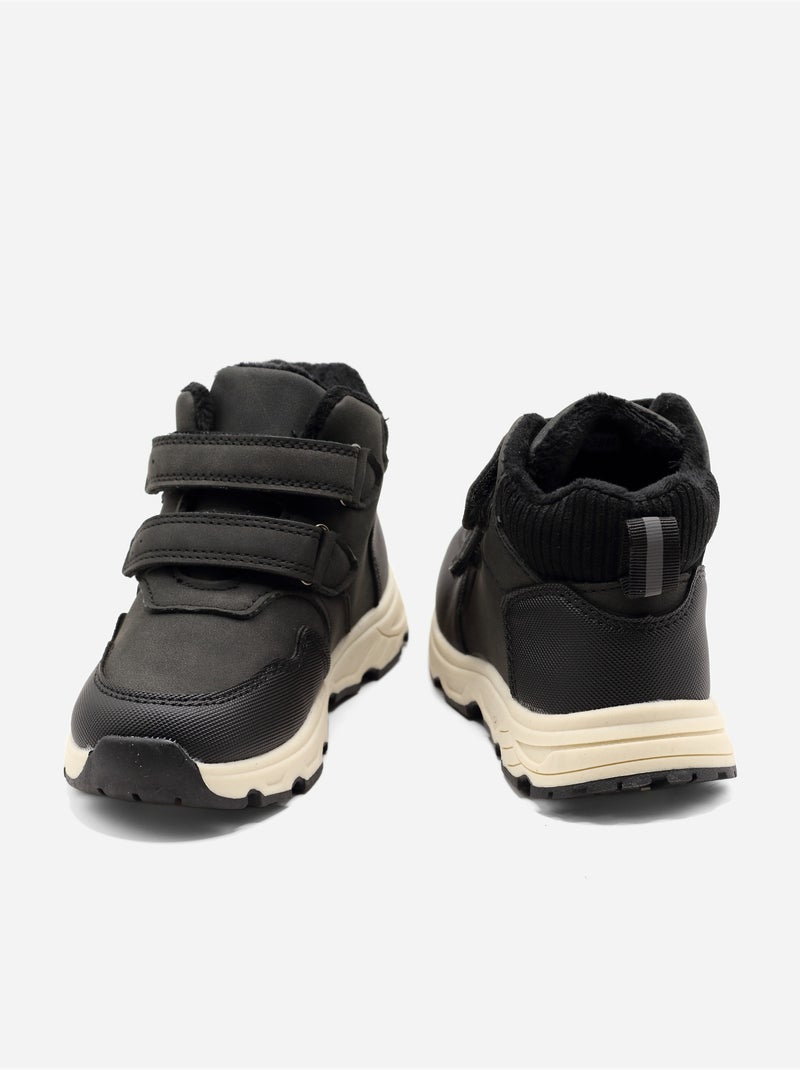 Stivaletti con chiusura a velcro Nero - Kiabi