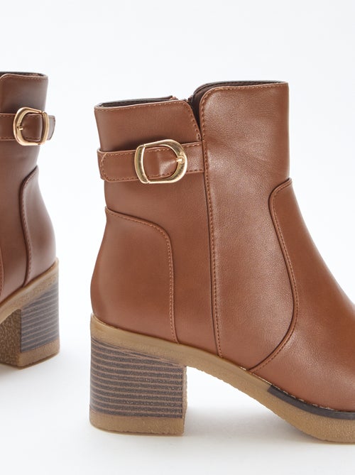 Stivaletti con cinturini e fibbie dorate - Kiabi