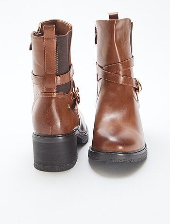 Stivaletti elasticizzati con cinturino